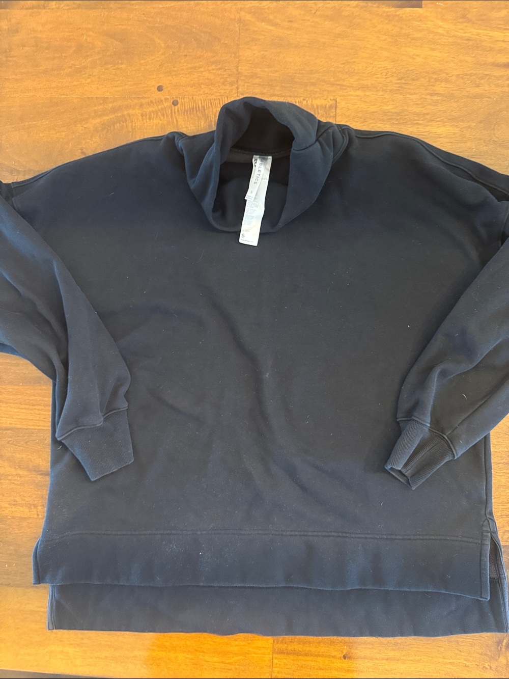 Fabletics women Black Turtleneck Sweatshirt